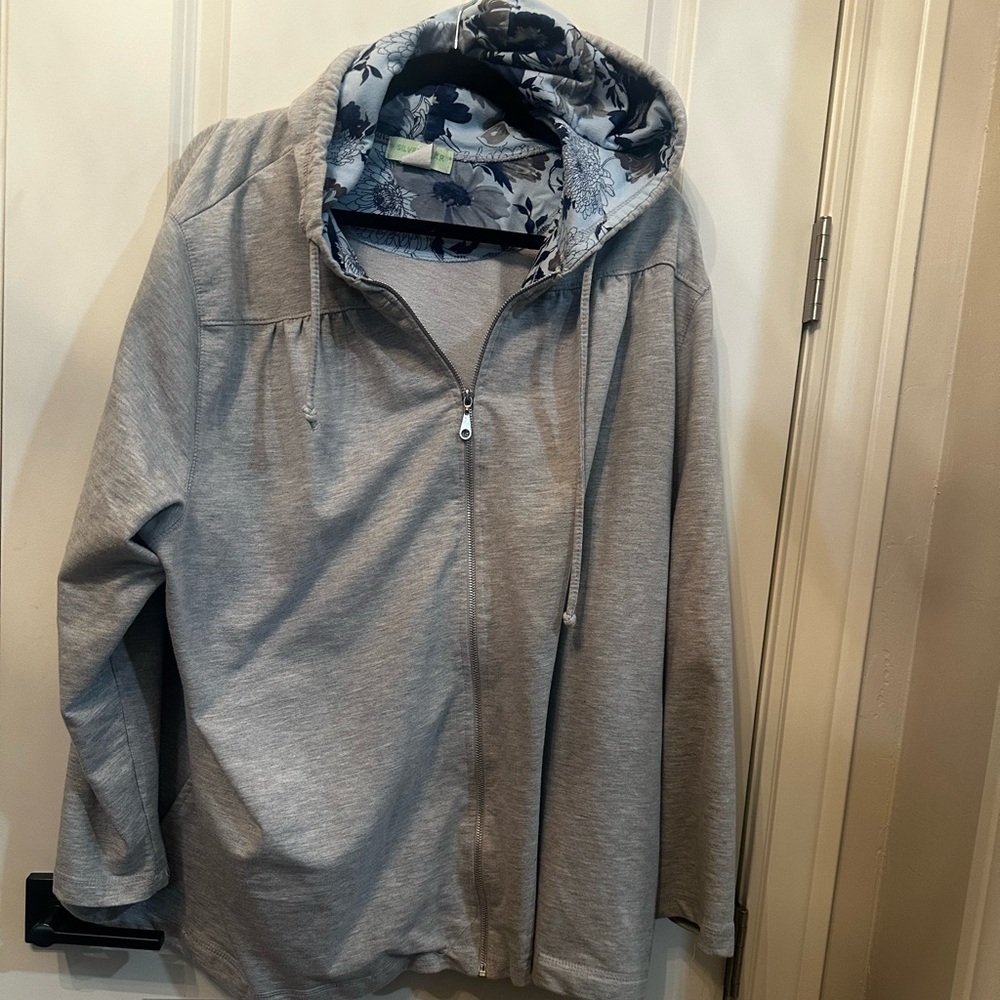 Gray lightweight jacket